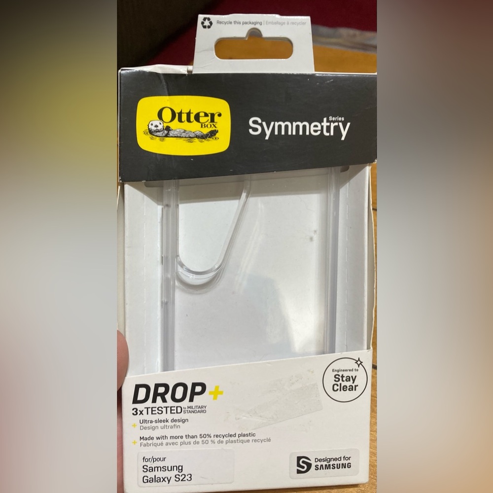 NWT OtterBox Symmetry Series Clear Case for Samsung Galaxy S23